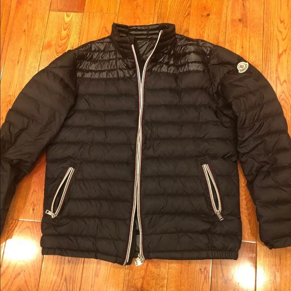 Moncler mens down jacket Size 6 XXL